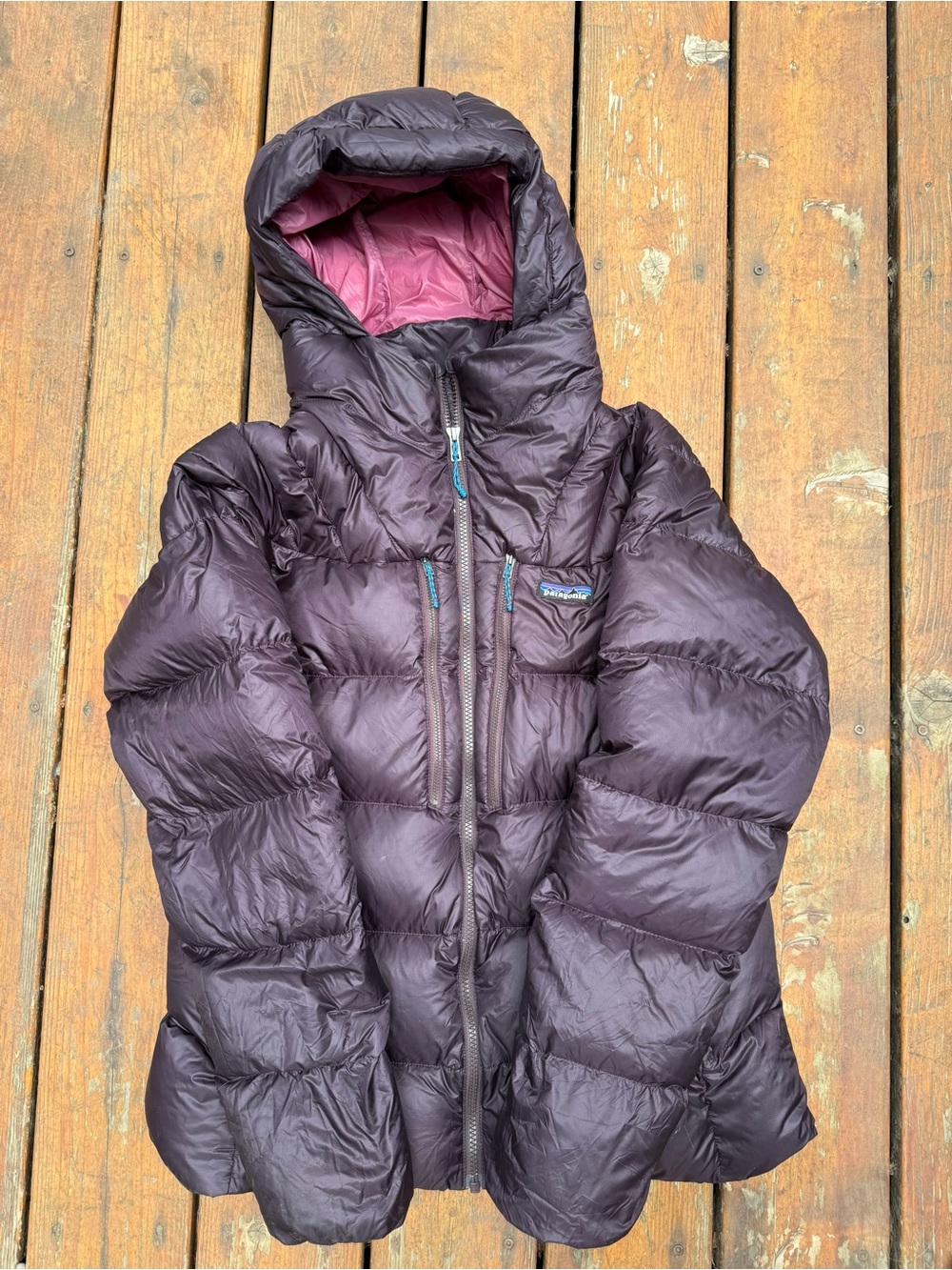 Patagonia Fitz Roy Down Hoody in Plum - Picture 2 of 7